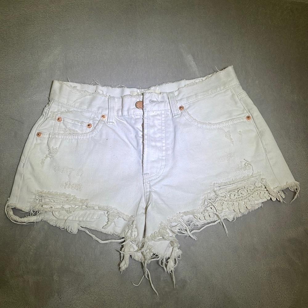 Ivory denim jeans short